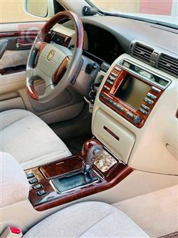 تۆیۆتا کراون